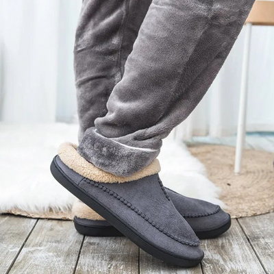 CloudSoft Indoor Slippers | Fleece-lined men's slippers to slip into-Grace Aura