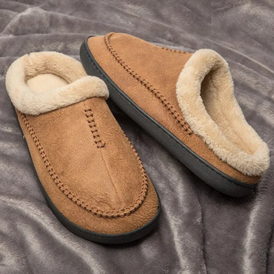 CloudSoft Indoor Slippers | Fleece-lined men's slippers to slip into-Grace Aura