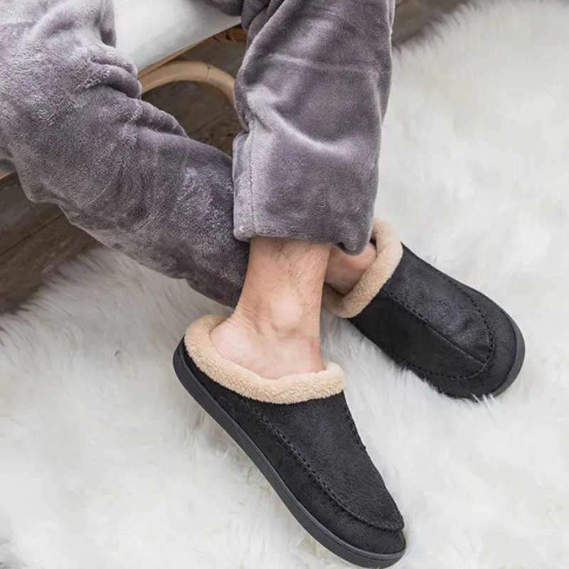 CloudSoft Indoor Slippers | Fleece-lined men's slippers to slip into-Grace Aura