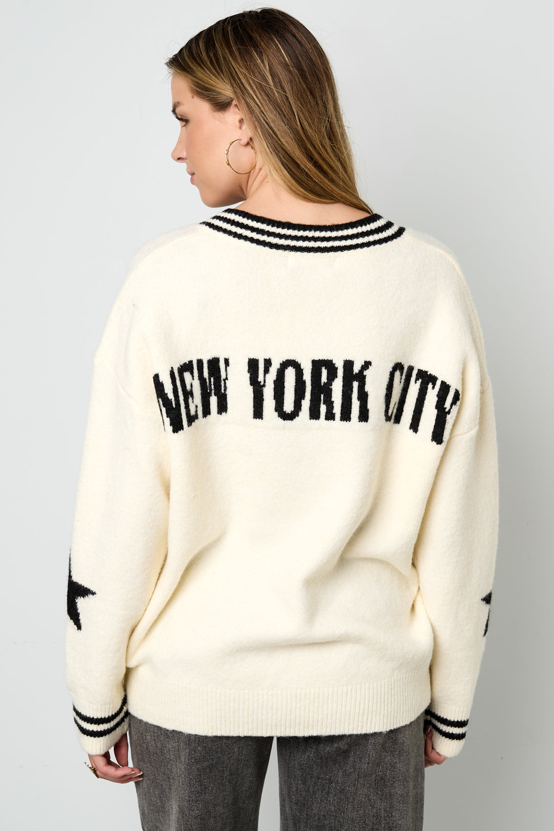 Oversized Jumper | NYC | V-Neck | Knitted Sweater | Women's Knitwear-Grace Aura