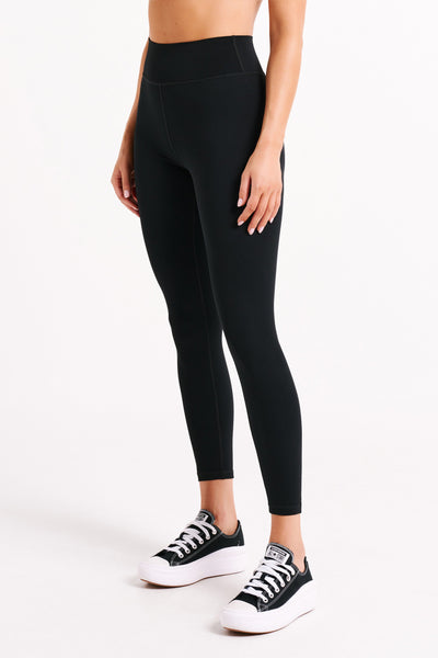 Stylish V Back Leggings in Black - A Flattering Fit for Any Activity-Grace Aura