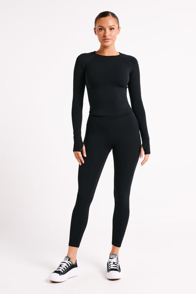Stylish V Back Leggings in Black - A Flattering Fit for Any Activity-Grace Aura